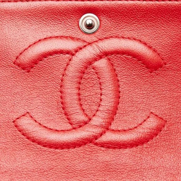 Chanel Red Quilted Lambskin Leather Classic Medium Double Flap Bag - Picture 8 of 12